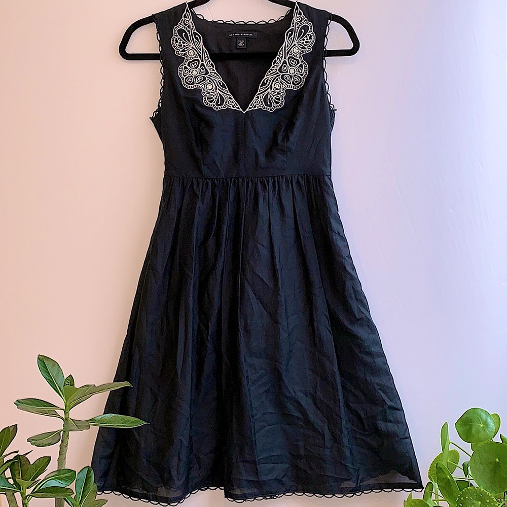 Banana Republic Sleeveless Embroidered Dress.